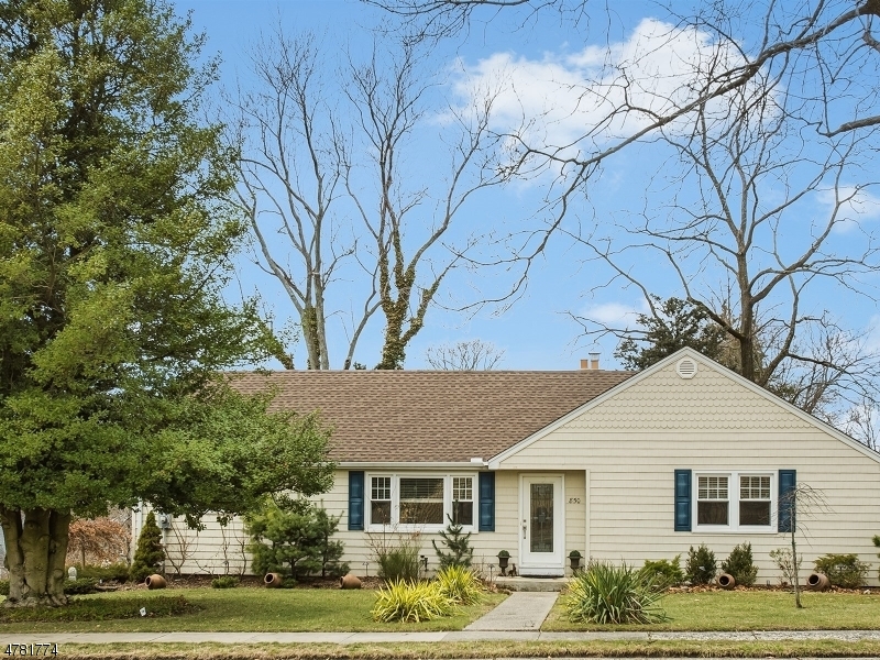 Property Photo:  850 Ridge Rd  NJ 07009 