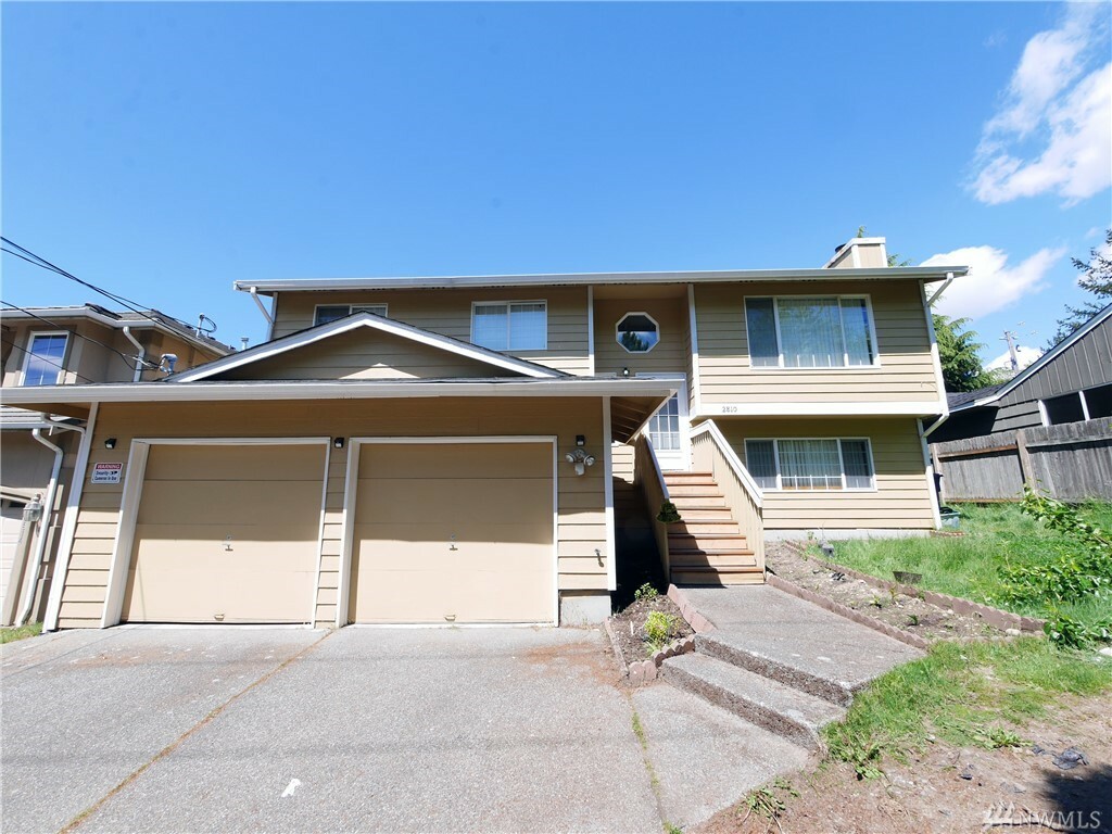 Property Photo: 2810 SW 106th St WA 98146
