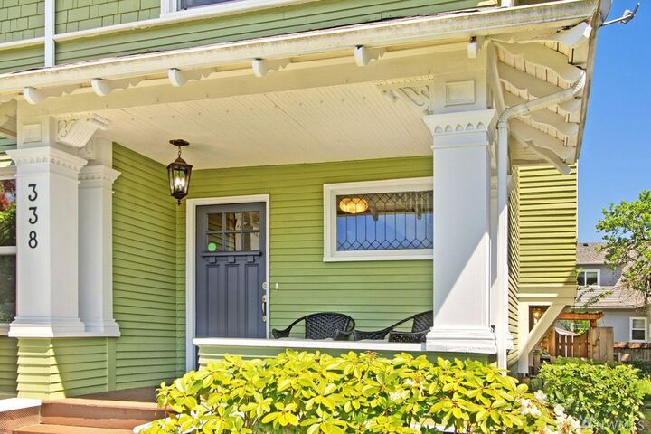 Property Photo:  338 29th Ave  WA 98122 