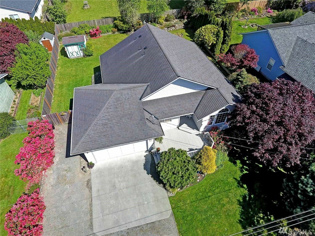 Property Photo:  326 Melissa St  WA 98282 