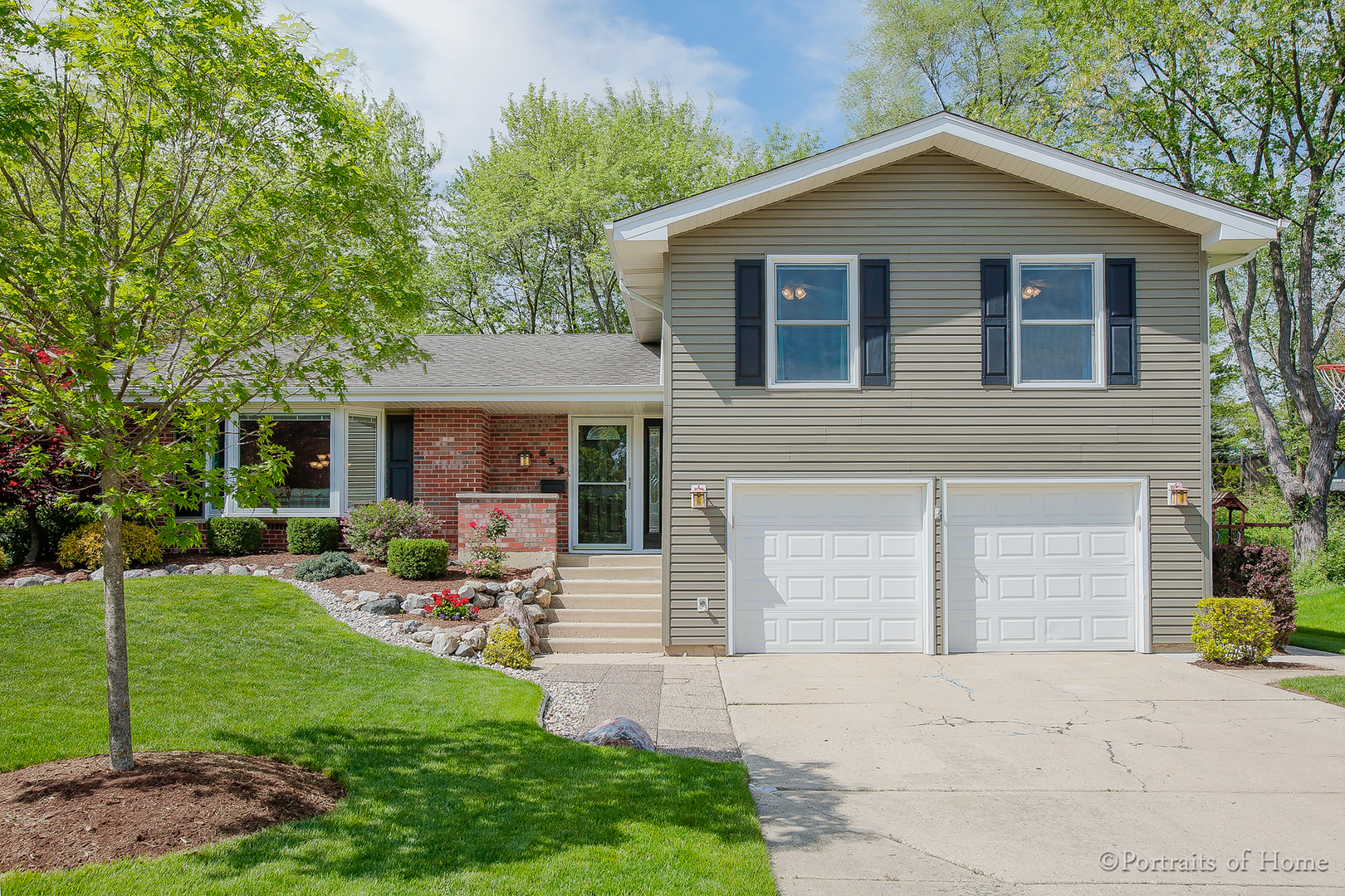 Property Photo: 21W632 Buckingham Road IL 60137