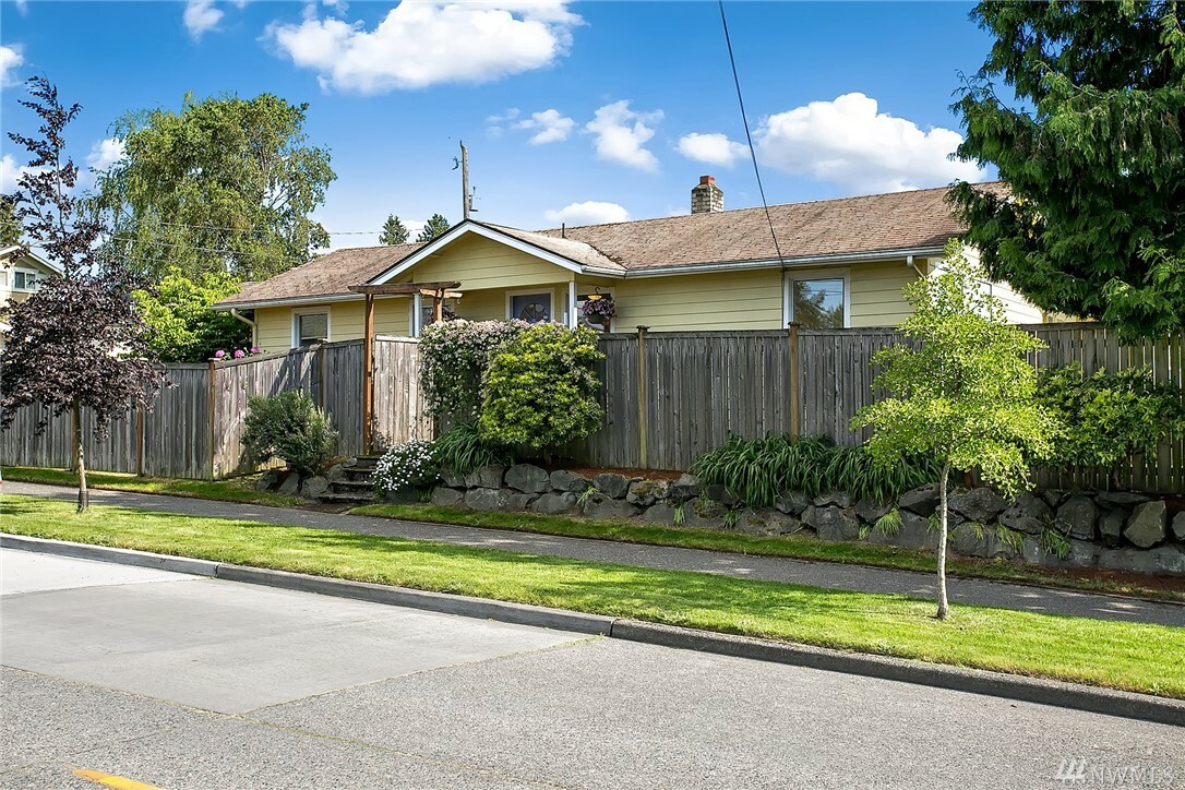 Property Photo:  4519 SW Graham St  WA 98136 