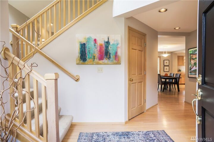 Property Photo: 25840 SE 41st St WA 98029