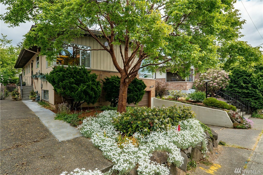 Property Photo:  7046 Cleopatra Place NW  WA 98117 