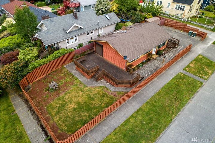 Property Photo:  2902 E Olive Street  WA 98122 