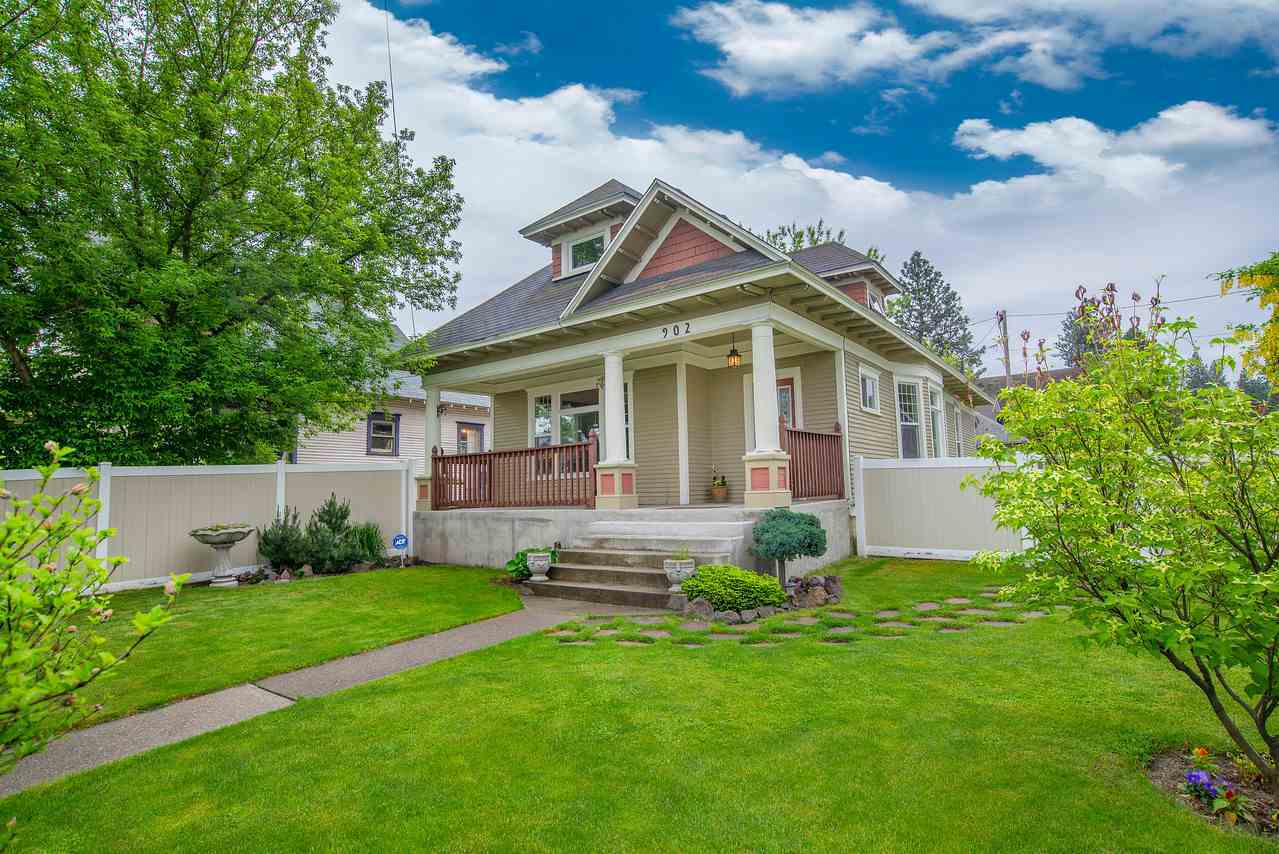 Property Photo:  902 E 5th Ave  WA 99202 