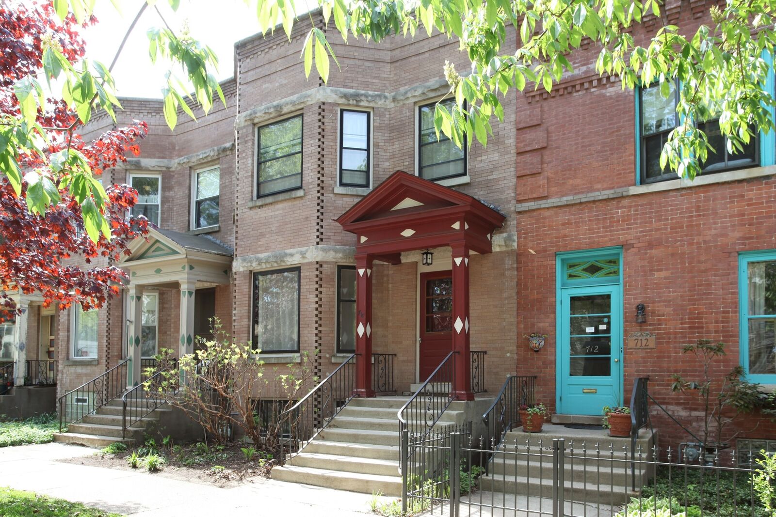 Property Photo: 710 Washington Street IL 60202
