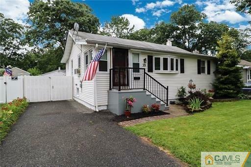 Property Photo:  35 Woodland Road  NJ 08884 