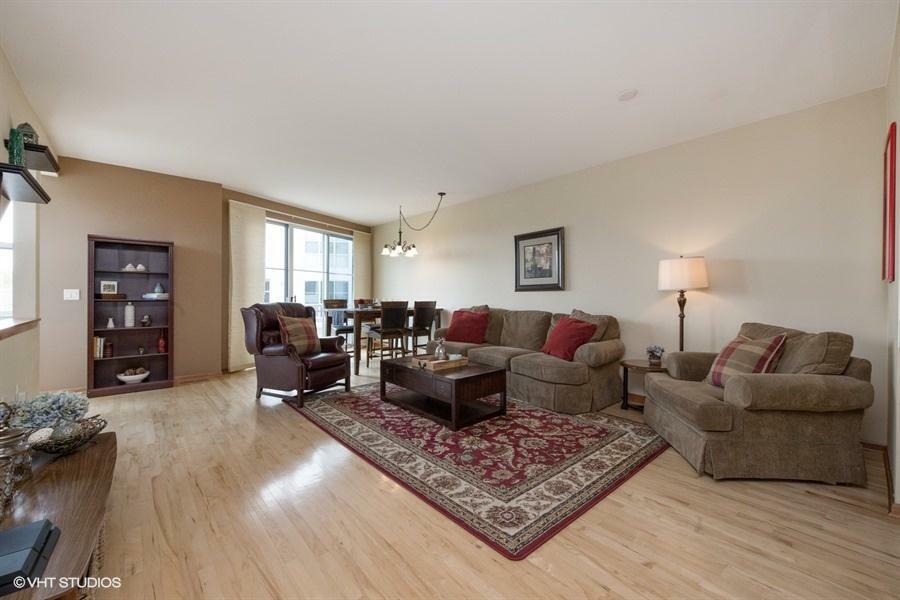 Property Photo: 2174 N Commerce St 6C WI 53212