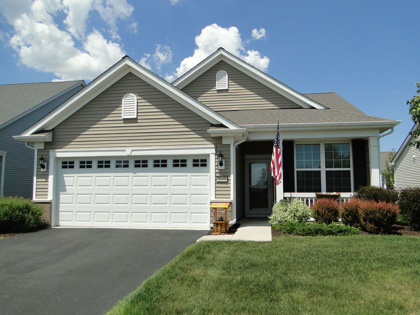 Property Photo: 1608 Patriot Street IL 60404