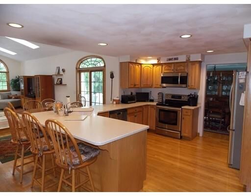 Property Photo:  6 Arnold St  MA 01801 