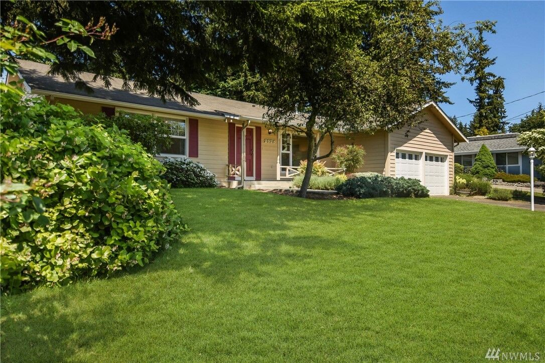 Property Photo: 2925 162nd Ave SE WA 98008