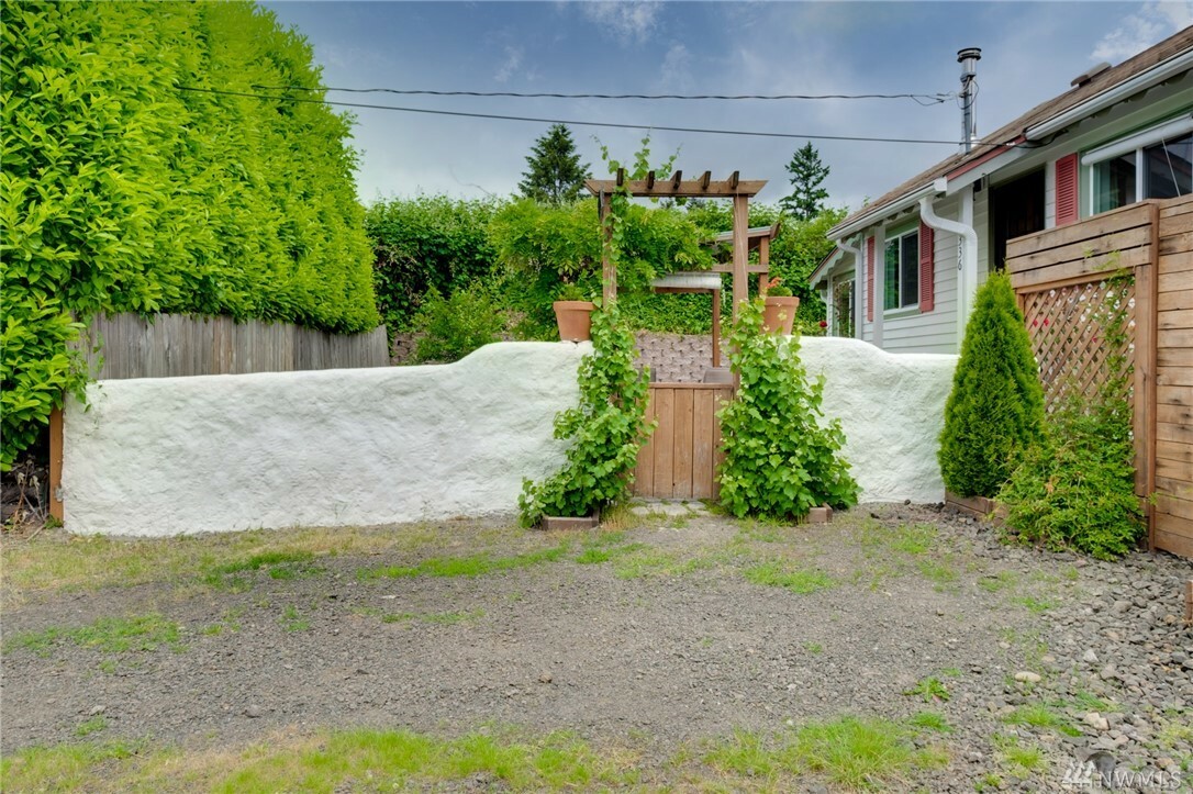 Property Photo:  1336 N Wycoff  WA 98312 