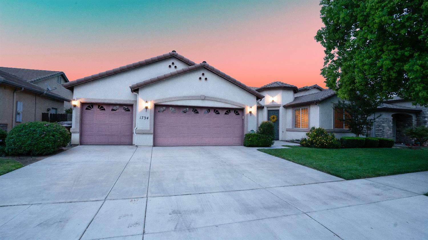 Property Photo:  1734 Firestone Drive  CA 93274 