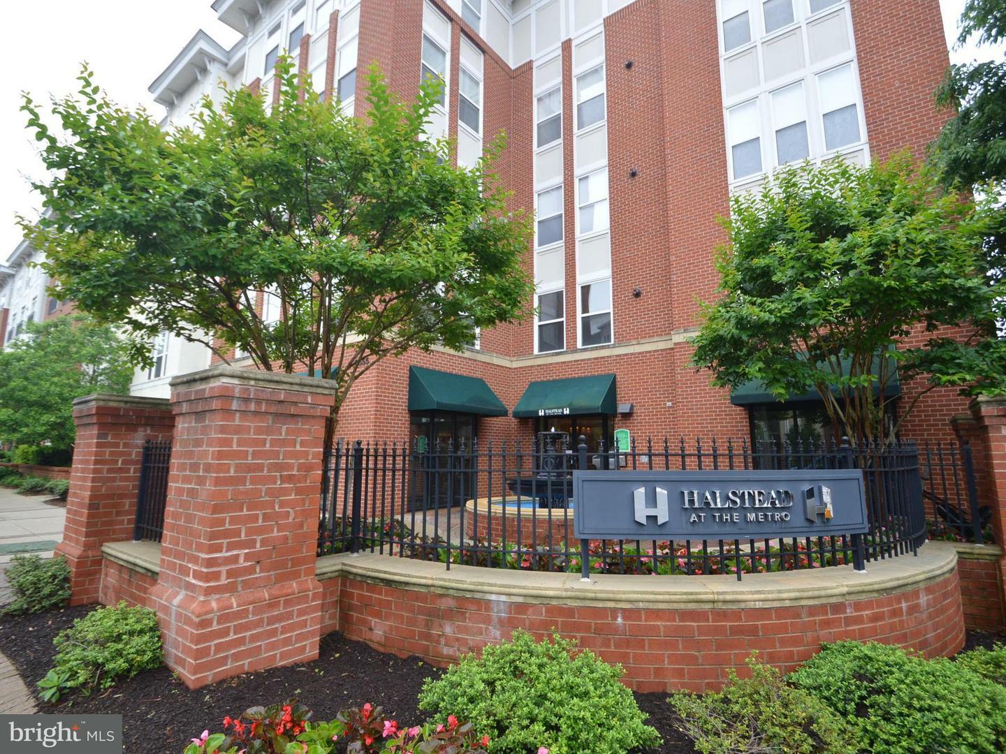 Property Photo:  2655 Prosperity Avenue 131  VA 22031 