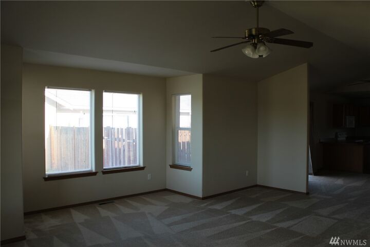 Property Photo: 107 W Greenfield Ave WA 98926