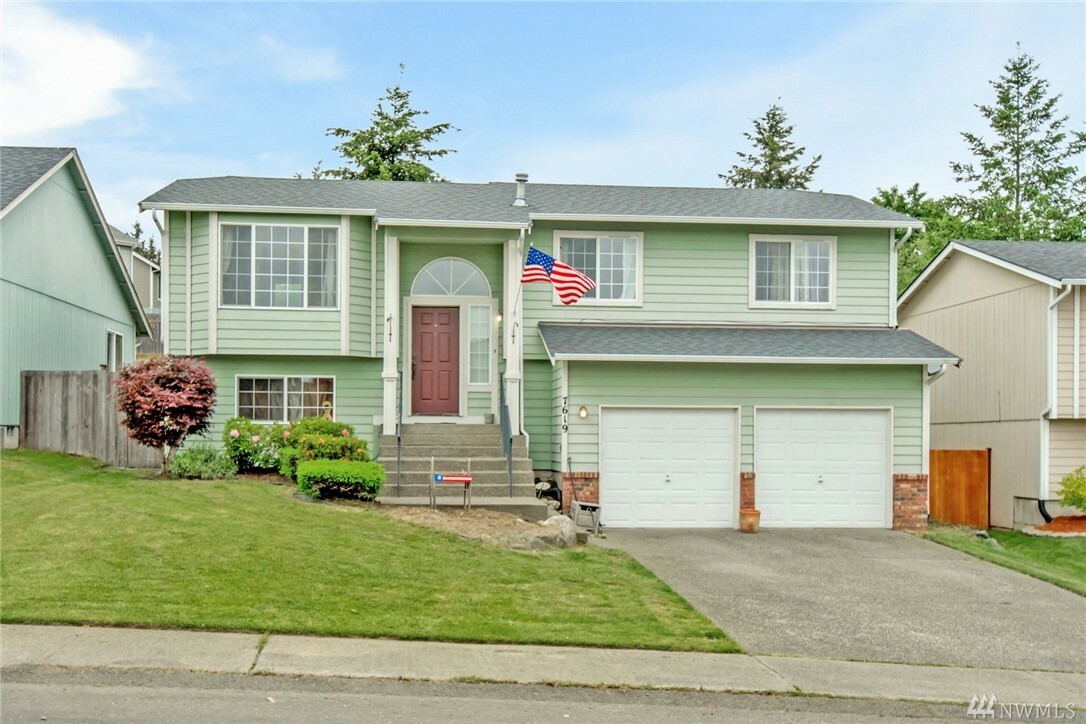 Property Photo: 7619 193rd St Ct E WA 98387