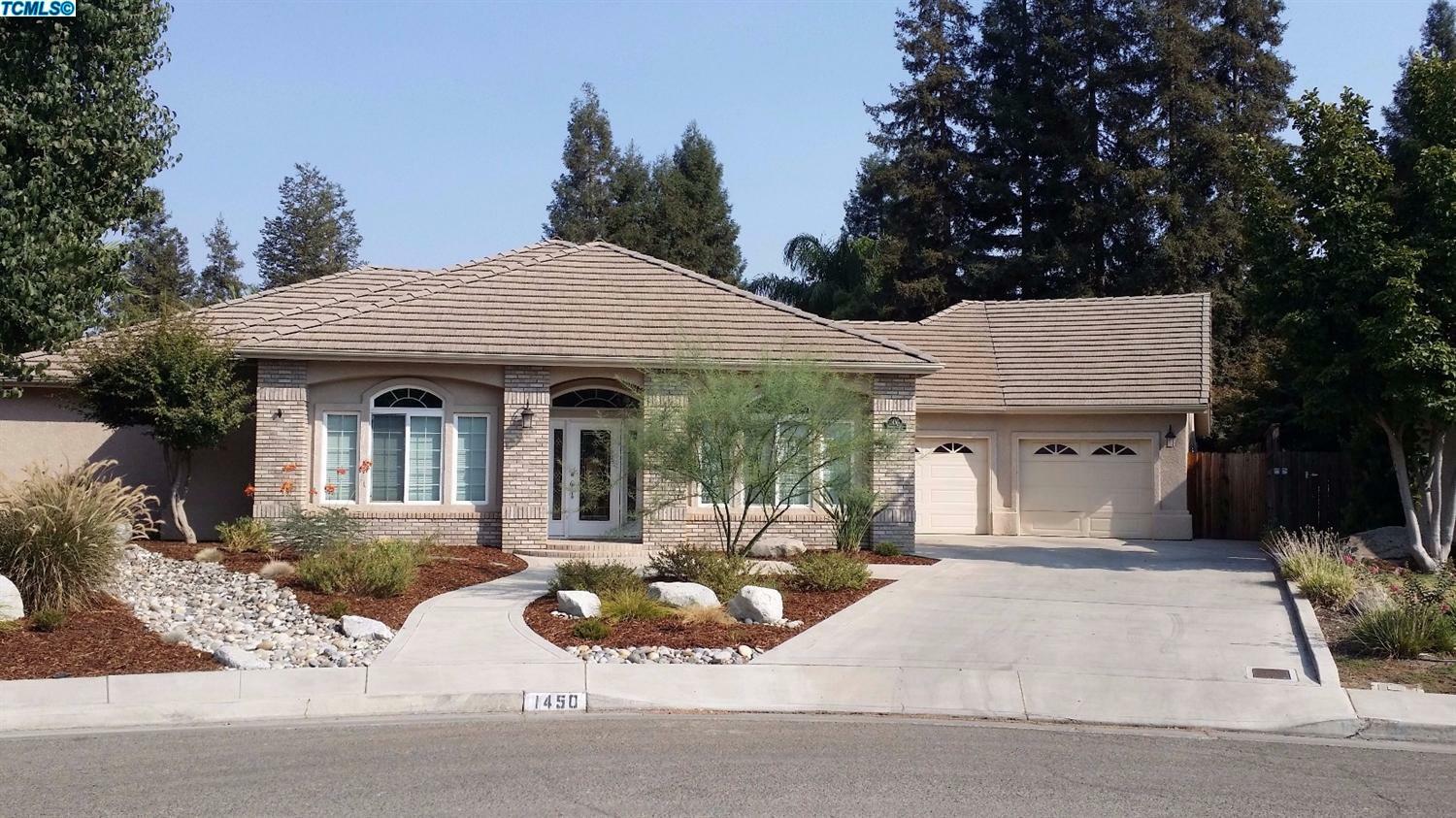 Property Photo:  1450 S Stover Court  CA 93292 