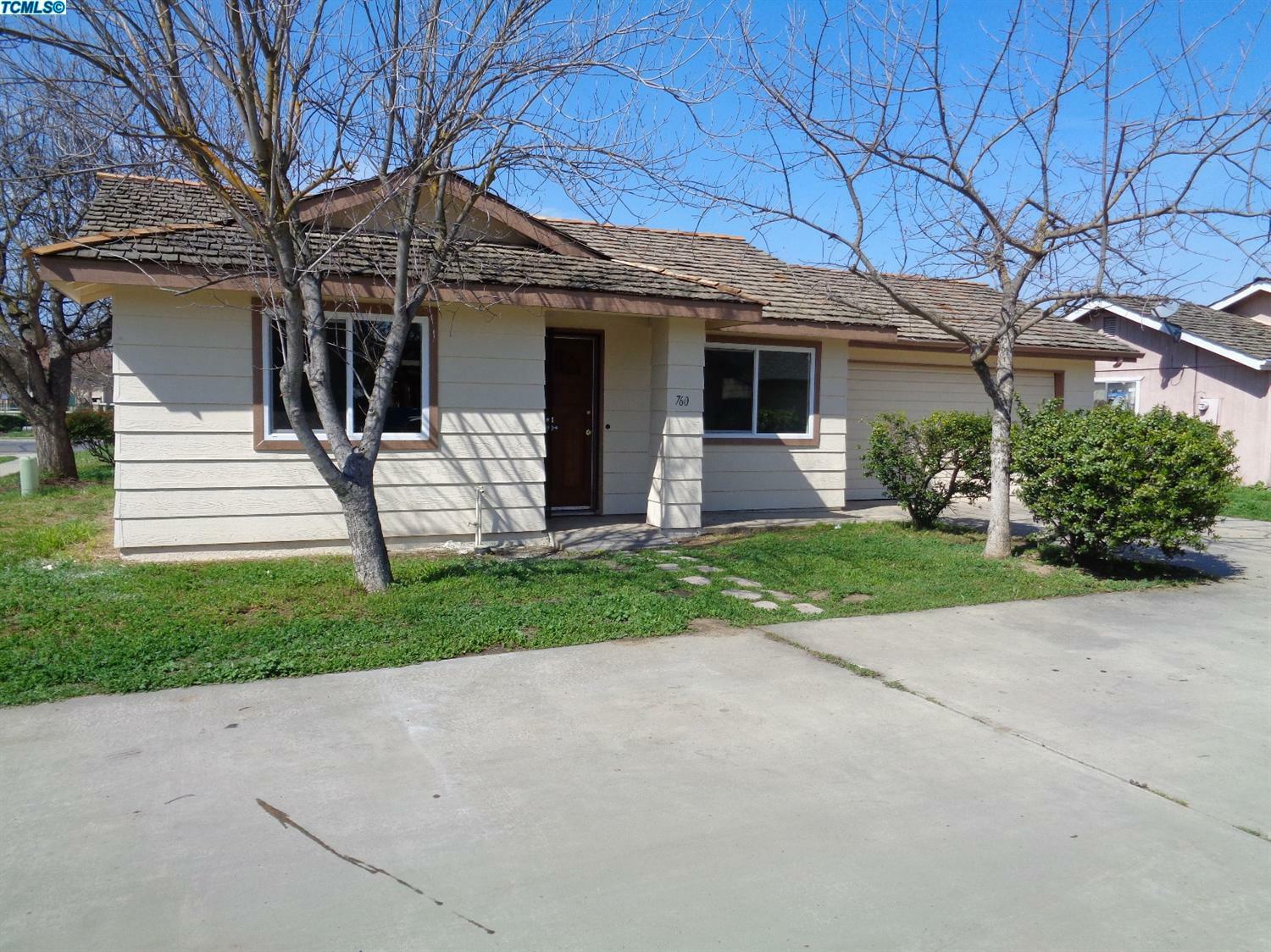 760 W Nevada Circle  Tulare CA 93274 photo