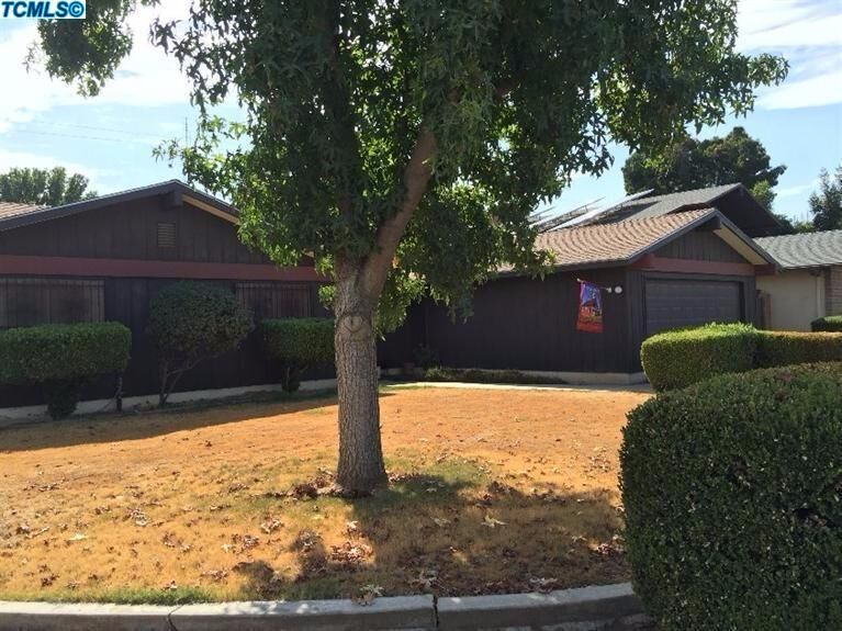 Property Photo: 706 W Pine Street CA 93221