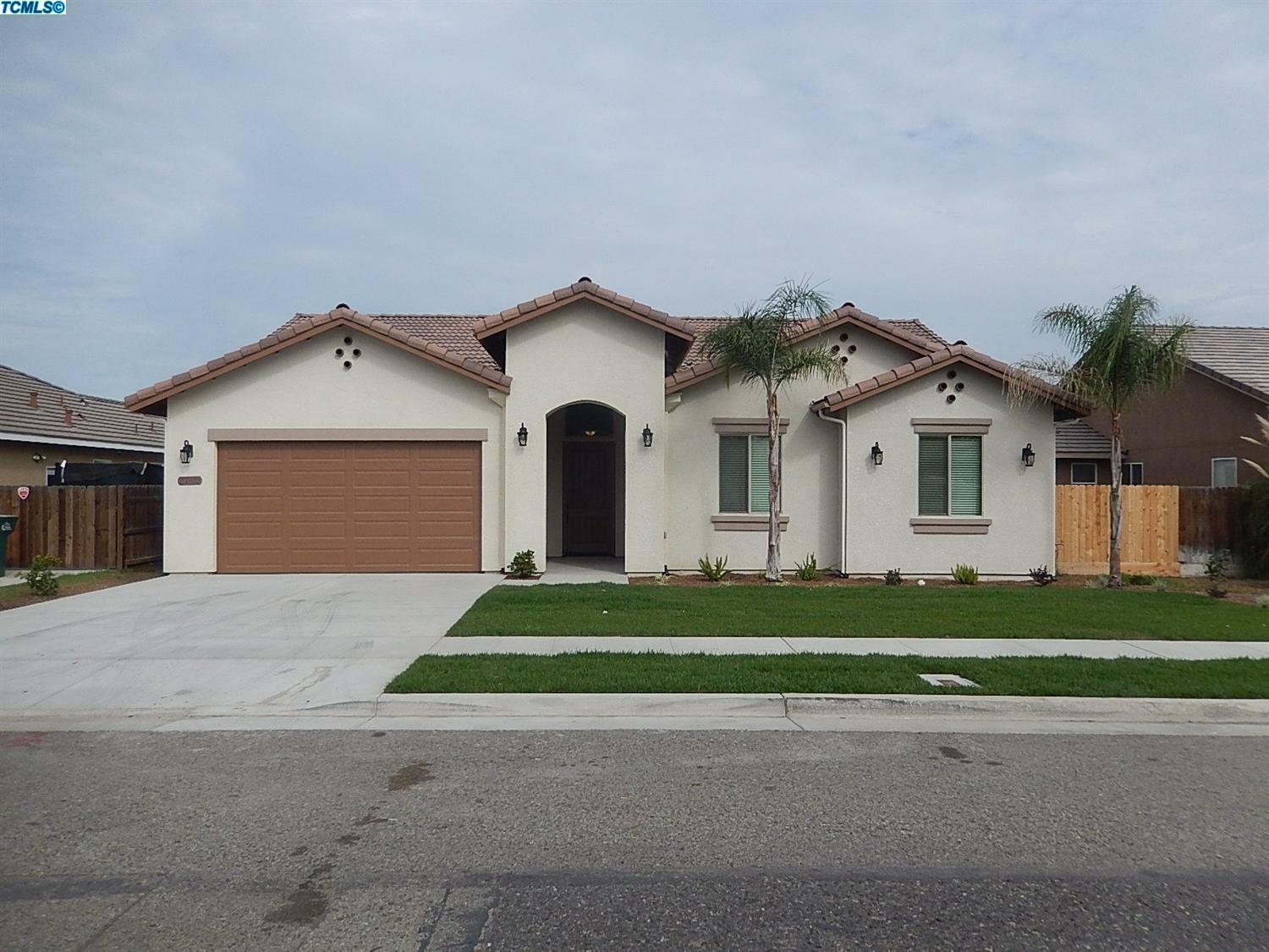 2702 Tecopa Avenue  Tulare CA 93274 photo