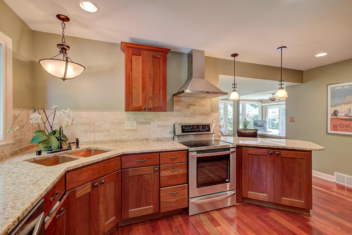 Property Photo:  6906 N Belmont Ln  WI 53217 