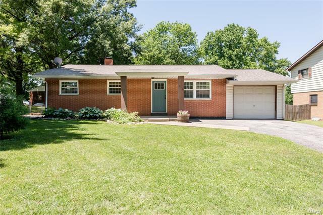 Property Photo: 111 Hillcrest Drive 62034