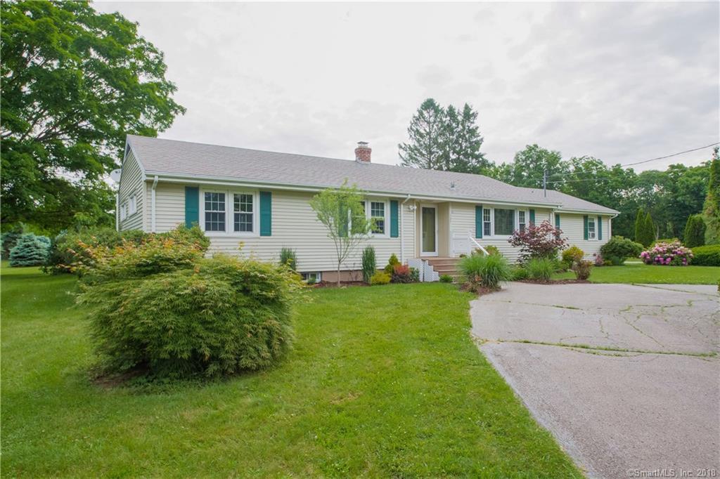 Property Photo: 137 Woodhouse Avenue CT 06472