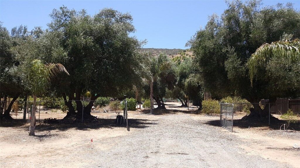 Property Photo: 20787 Alameda Del Monte CA 92530