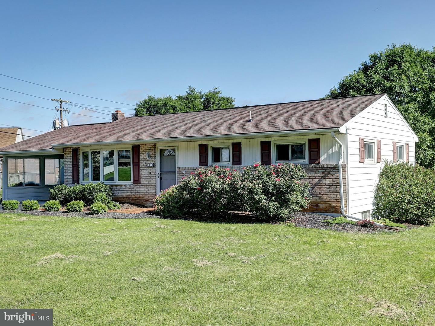 Property Photo:  11 E Winding Hill Road  PA 17055 