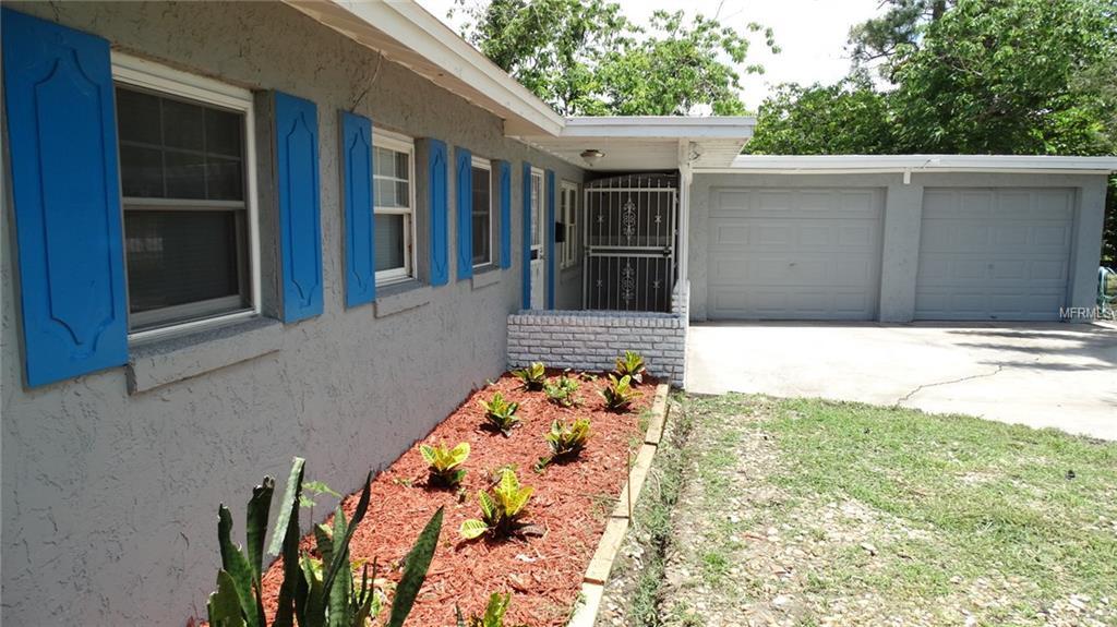 Property Photo: 1902 Sarazen Drive FL 32808