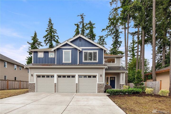 Property Photo:  17832 1st Avenue NE  WA 98155 