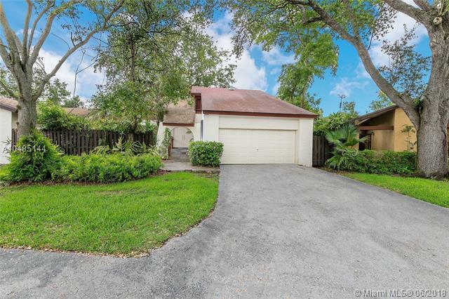 Property Photo: 11715 SW 135th Pl FL 33186