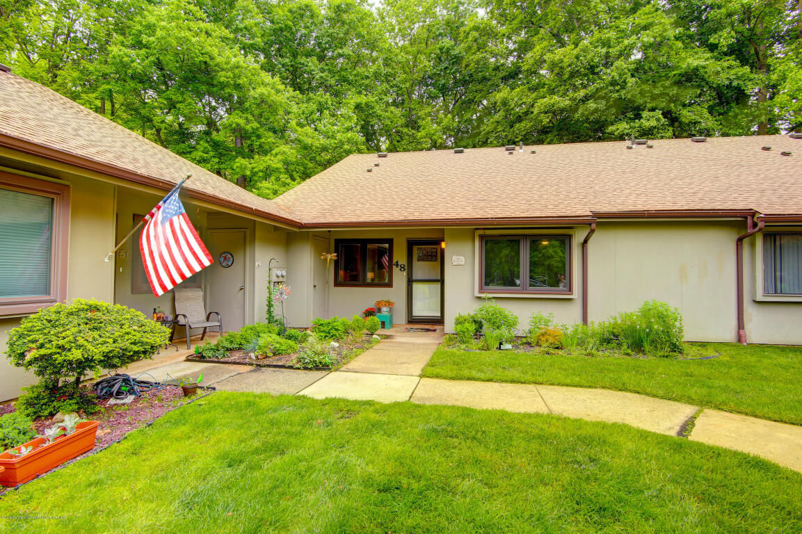 Property Photo:  48 Western Reach  NJ 07701 