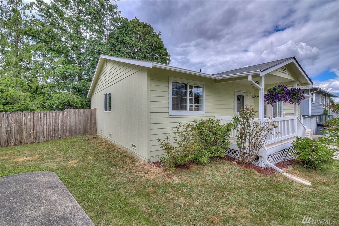 Property Photo:  2014 Becky Ave  WA 98366 