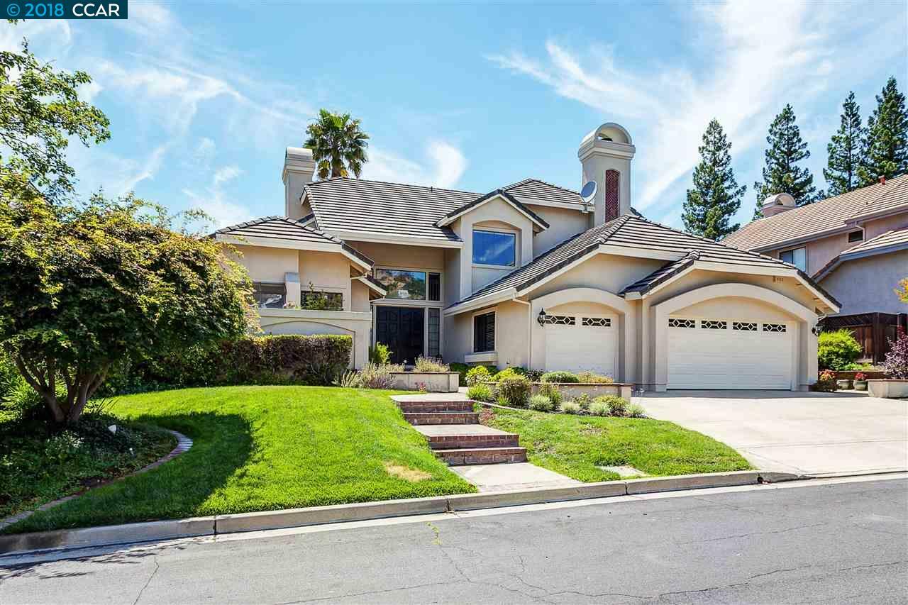 Property Photo:  52 Camelot Ct  CA 94507 