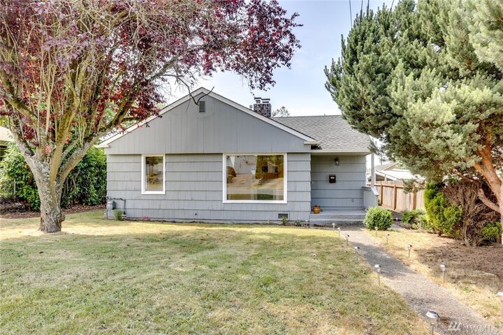 Property Photo: 12025 76th Ave S WA 98178