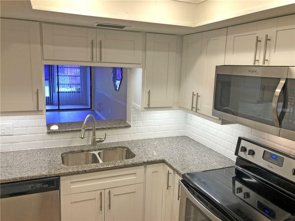 Property Photo: 2808 60th Avenue W 902 FL 34207