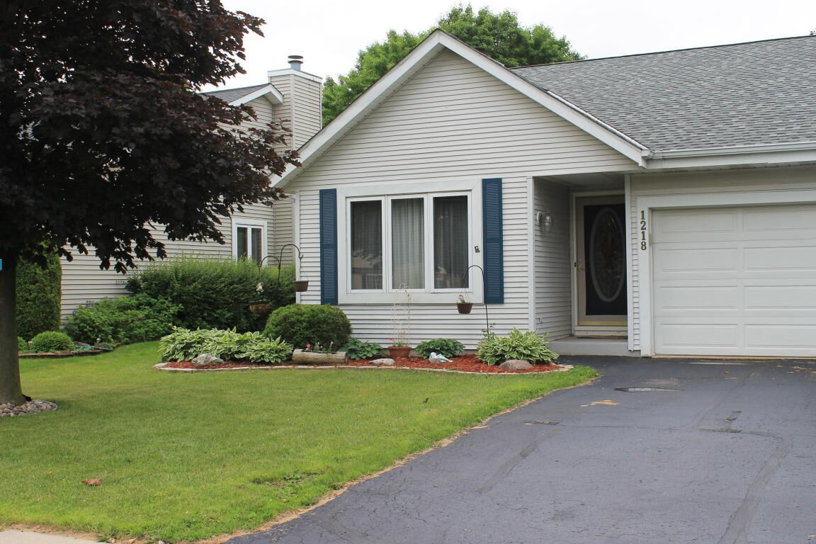 Property Photo: 1218 Vogt Dr WI 53095