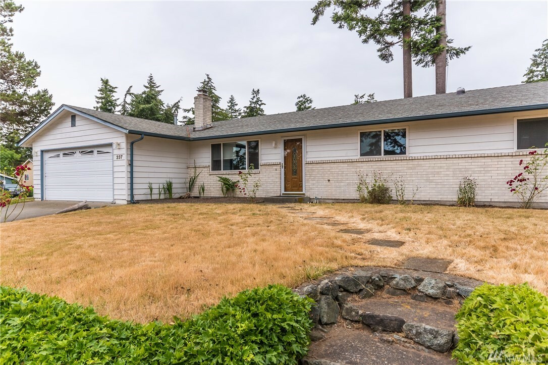 Property Photo:  237 NW Fairhaven Dr  WA 98277 