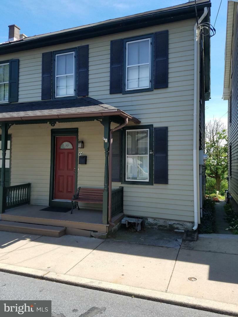 Property Photo:  44 Front Street  PA 17543 