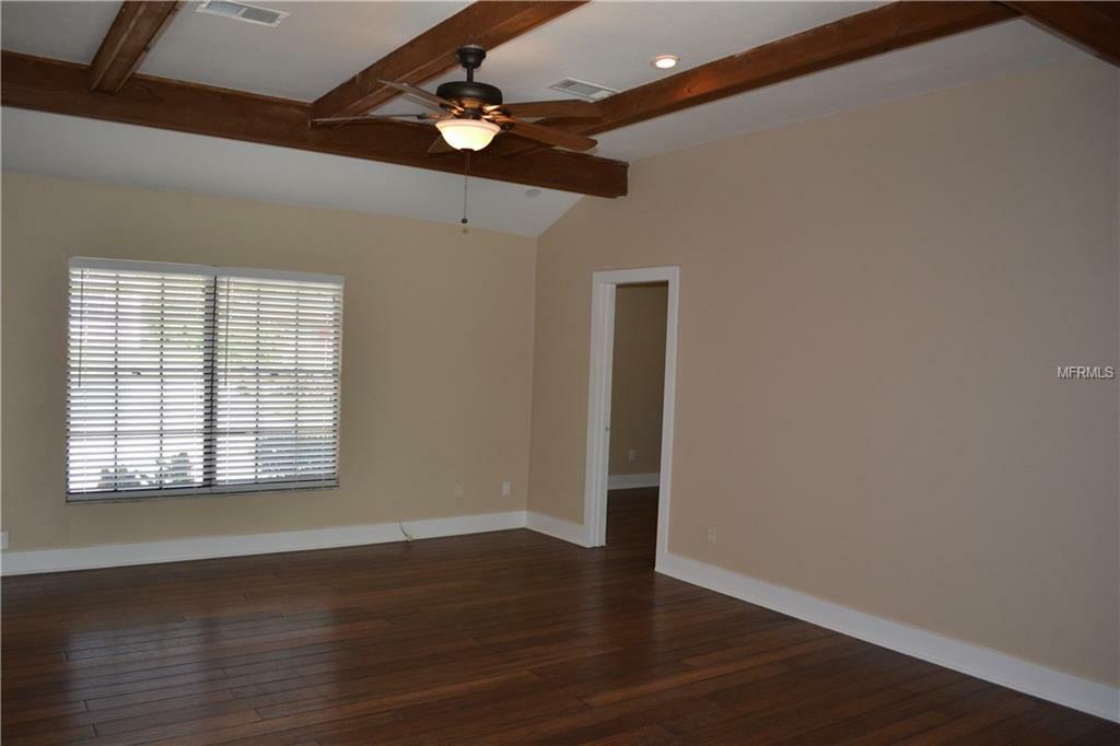 Property Photo:  1004 Terry Drive  FL 32714 