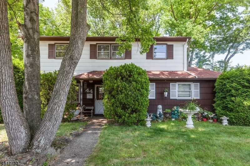 Property Photo:  44 E Locust Ave  NJ 07067 