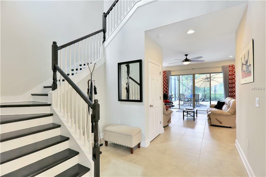 Property Photo:  11810 Cross Vine Drive  FL 33579 