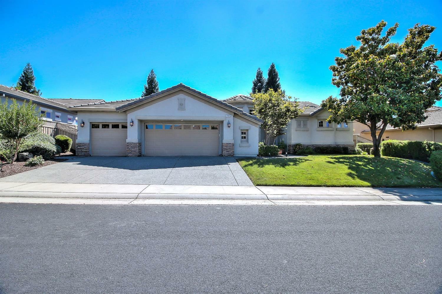 Property Photo:  795 Yosemite Court  CA 95648 