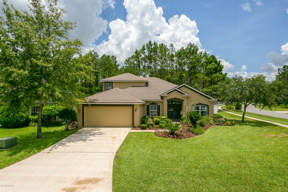 Property Photo:  3216 Wandering Oaks Drive  FL 32065 