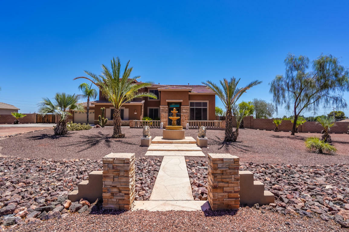 Property Photo:  3009 N Mansfield Court  AZ 85340 