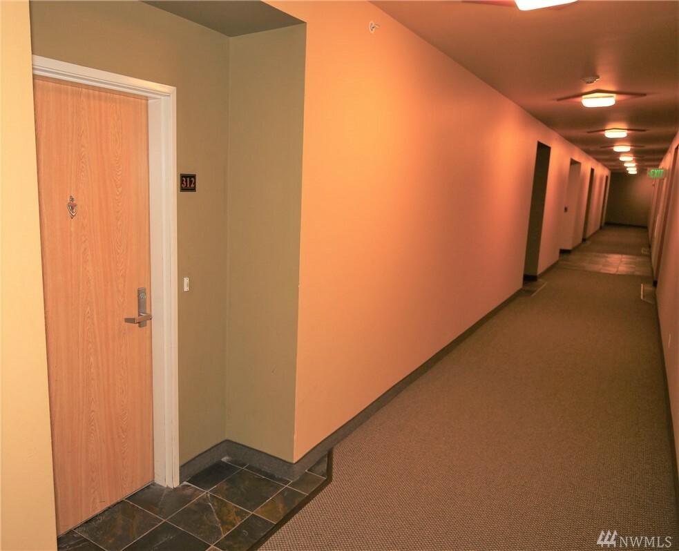 Property Photo:  500 Darby Dr 312  WA 98226 