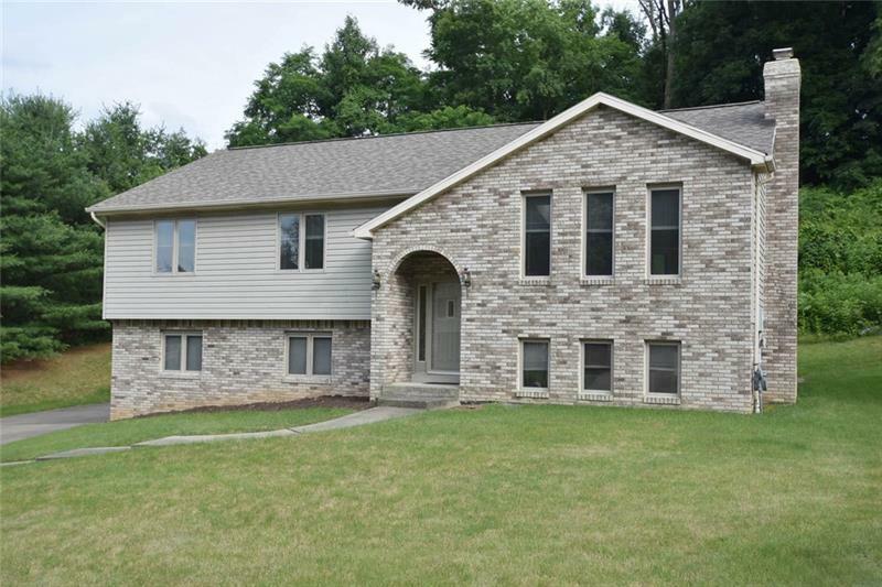 Property Photo:  201 Stonebridge Drive  PA 15332 