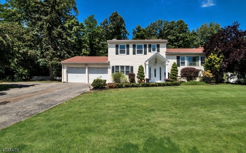 Property Photo:  1087 Pleasant Valley Way  NJ 07052 